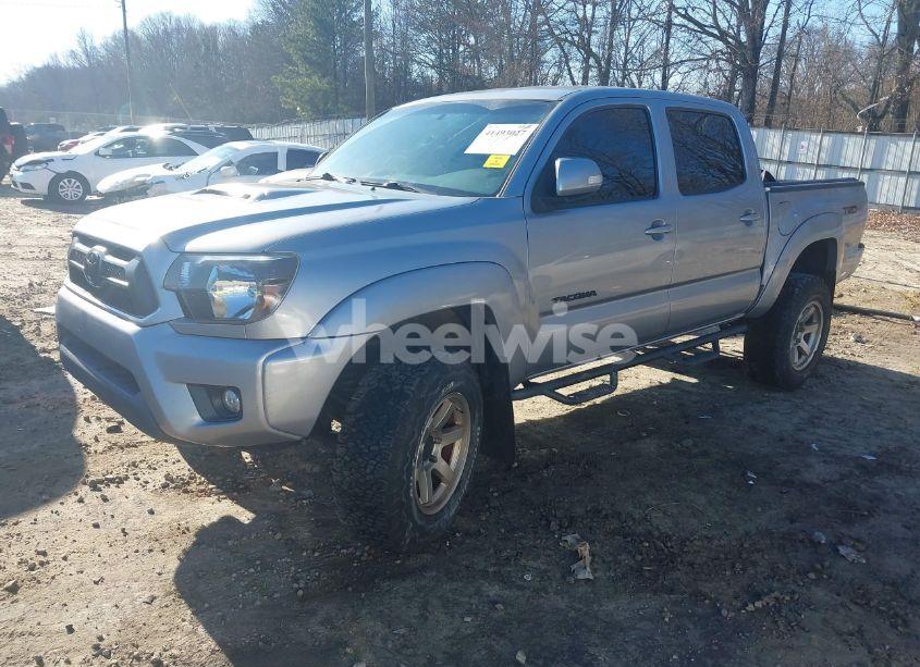 Photo 2 of 2014 Toyota Tacoma DOUBLE CAB (VIN 3TMLU4ENXEM147587)