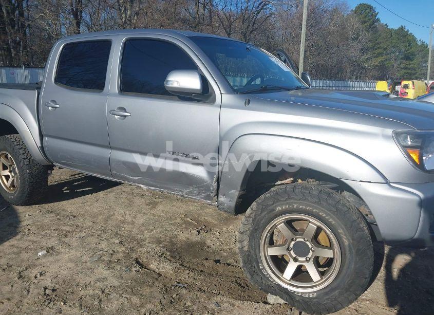 Photo 6 of 2014 Toyota Tacoma DOUBLE CAB (VIN 3TMLU4ENXEM147587)