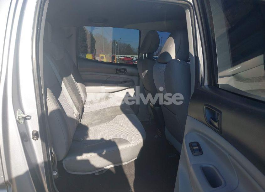 Photo 8 of 2014 Toyota Tacoma DOUBLE CAB (VIN 3TMLU4ENXEM147587)