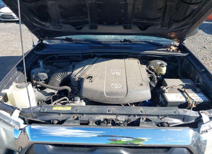 Photo 10 of 2014 Toyota Tacoma BASE V6 (VIN 3TMLU4ENXEM160047)