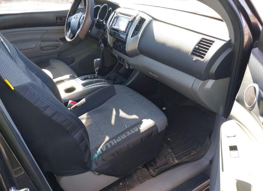 Photo 5 of 2014 Toyota Tacoma BASE V6 (VIN 3TMLU4ENXEM160047)