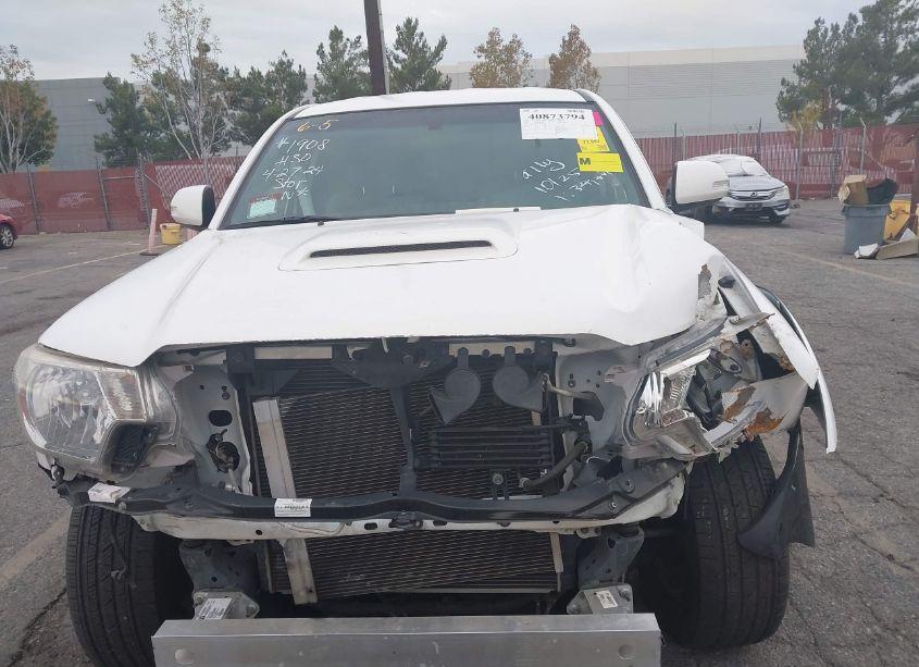Photo 12 of 2015 Toyota Tacoma DOUBLE CAB/TRD PRO (VIN 3TMLU4ENXFM170742)