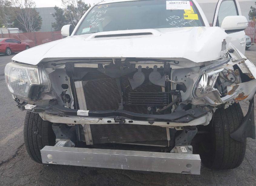 Photo 6 of 2015 Toyota Tacoma DOUBLE CAB/TRD PRO (VIN 3TMLU4ENXFM170742)