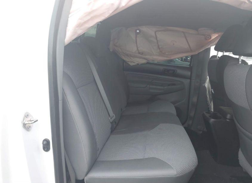 Photo 8 of 2015 Toyota Tacoma DOUBLE CAB/TRD PRO (VIN 3TMLU4ENXFM170742)