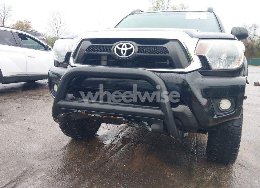 Photo 6 of 2015 Toyota Tacoma BASE V6 (VIN 3TMLU4ENXFM185371)