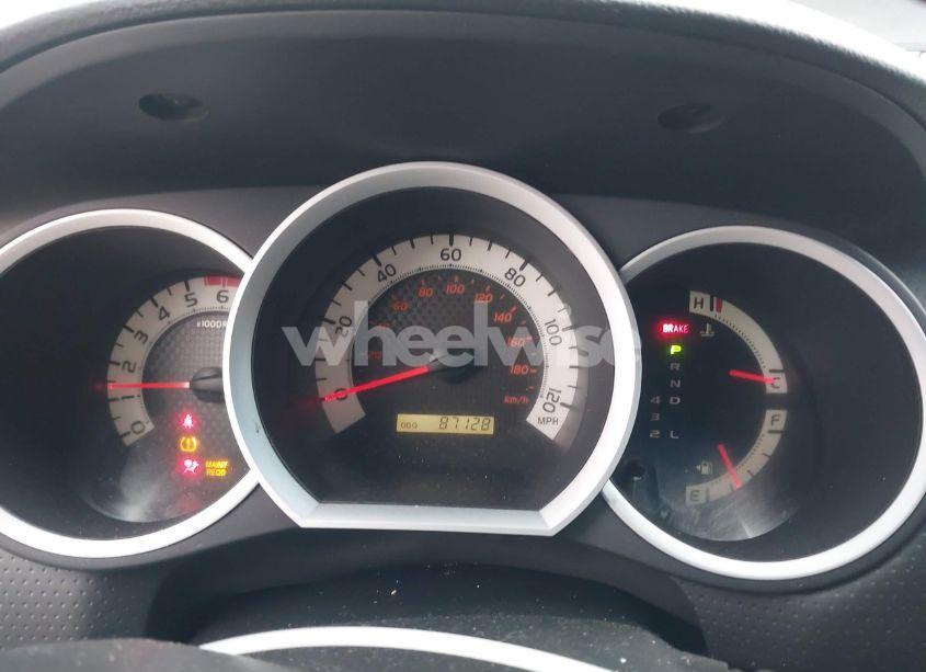 Photo 7 of 2015 Toyota Tacoma BASE V6 (VIN 3TMLU4ENXFM185371)