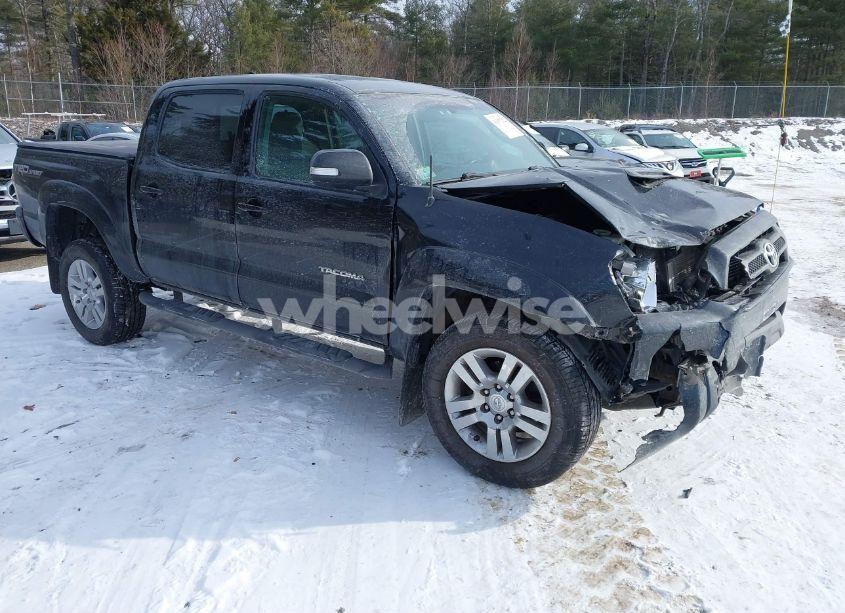 2015 Toyota Tacoma DOUBLE CAB/TRD PRO (VIN 3TMLU4ENXFM199397) main photo