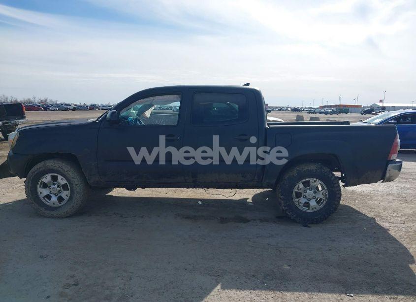 Photo 14 of 2015 Toyota Tacoma DOUBLE CAB/TRD PRO (VIN 3TMLU4ENXFM206669)