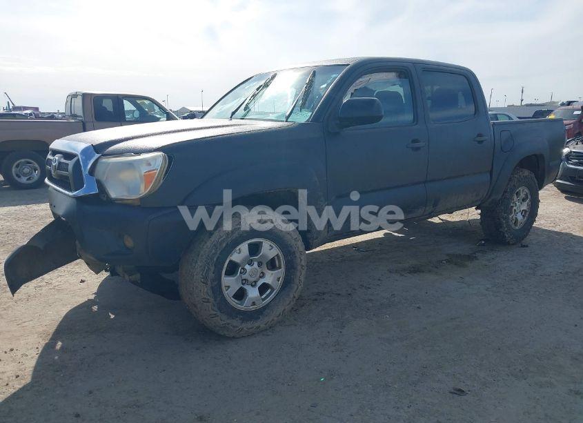 Photo 2 of 2015 Toyota Tacoma DOUBLE CAB/TRD PRO (VIN 3TMLU4ENXFM206669)