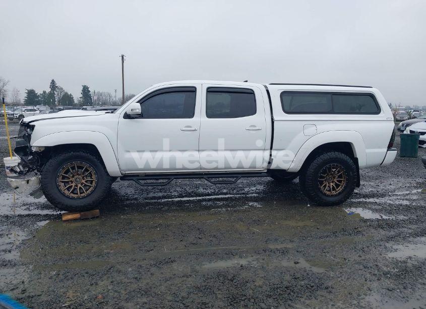 Photo 15 of 2013 Toyota Tacoma DOUBLE CAB LONG BED (VIN 3TMMU4FN1DM051980)