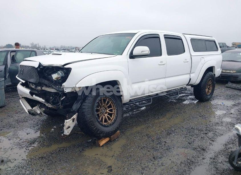 Photo 2 of 2013 Toyota Tacoma DOUBLE CAB LONG BED (VIN 3TMMU4FN1DM051980)