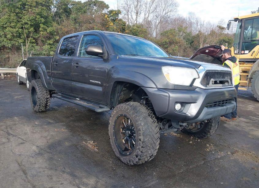2014 Toyota Tacoma BASE V6 (VIN 3TMMU4FN1EM067050) main photo