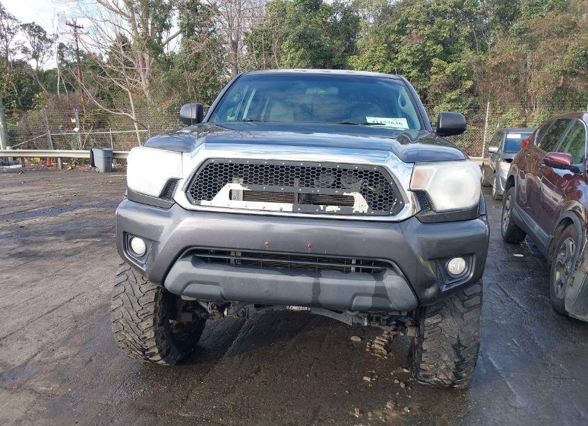 Photo 12 of 2014 Toyota Tacoma BASE V6 (VIN 3TMMU4FN1EM067050)