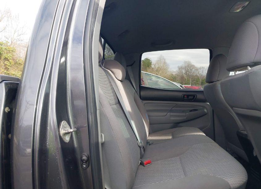 Photo 8 of 2014 Toyota Tacoma BASE V6 (VIN 3TMMU4FN1EM067050)