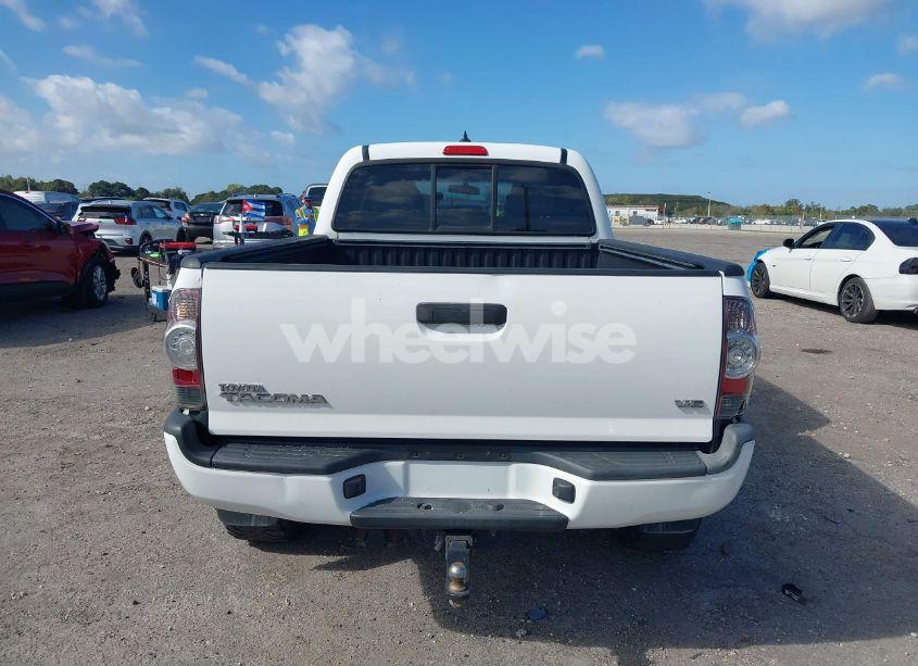 Photo 16 of 2015 Toyota Tacoma DOUBLE CAB LONG BED (VIN 3TMMU4FN1FM073819)