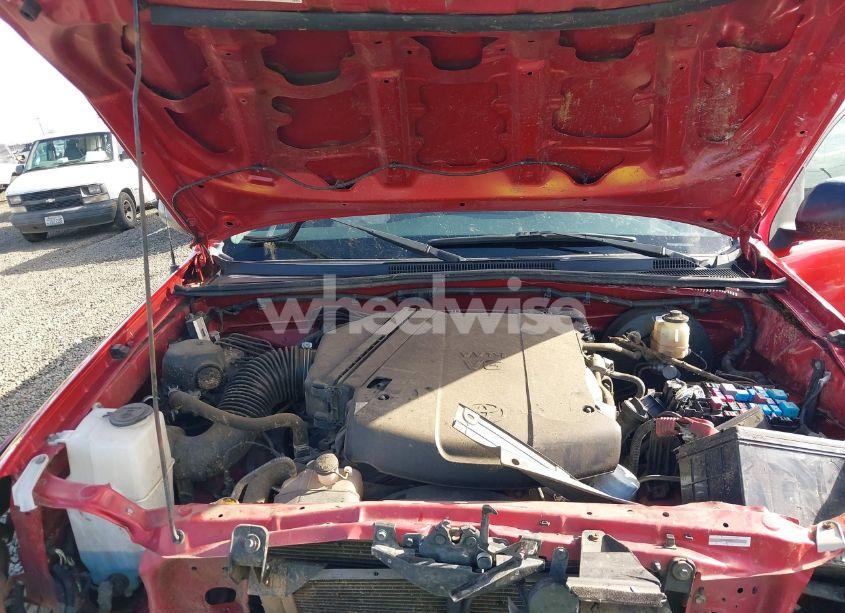 Photo 10 of 2015 Toyota Tacoma BASE V6 (VIN 3TMMU4FN1FM077045)