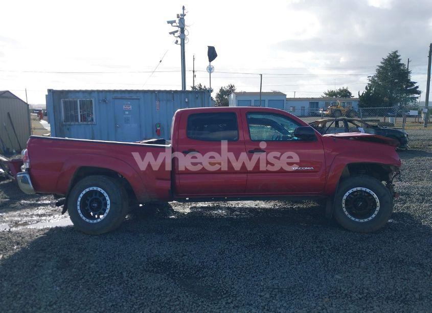 Photo 14 of 2015 Toyota Tacoma BASE V6 (VIN 3TMMU4FN1FM077045)