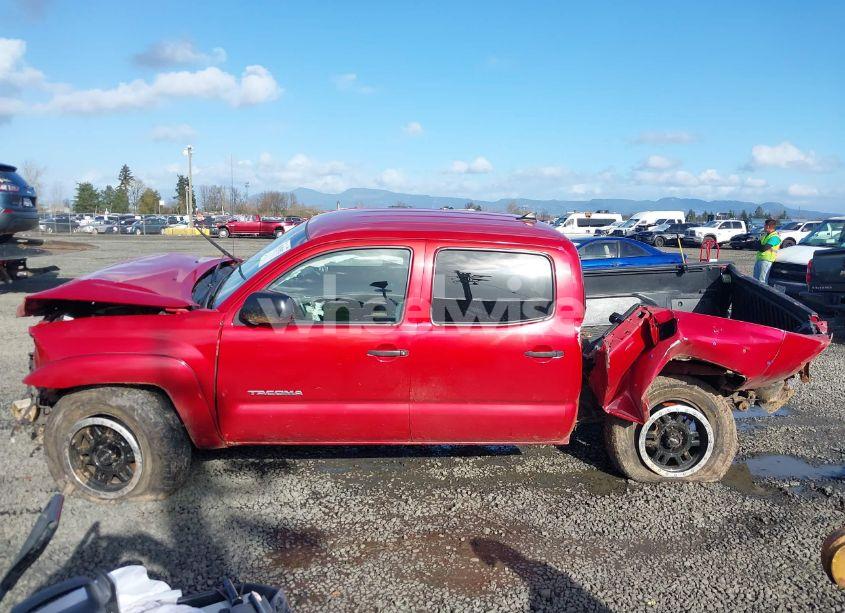 Photo 15 of 2015 Toyota Tacoma BASE V6 (VIN 3TMMU4FN1FM077045)