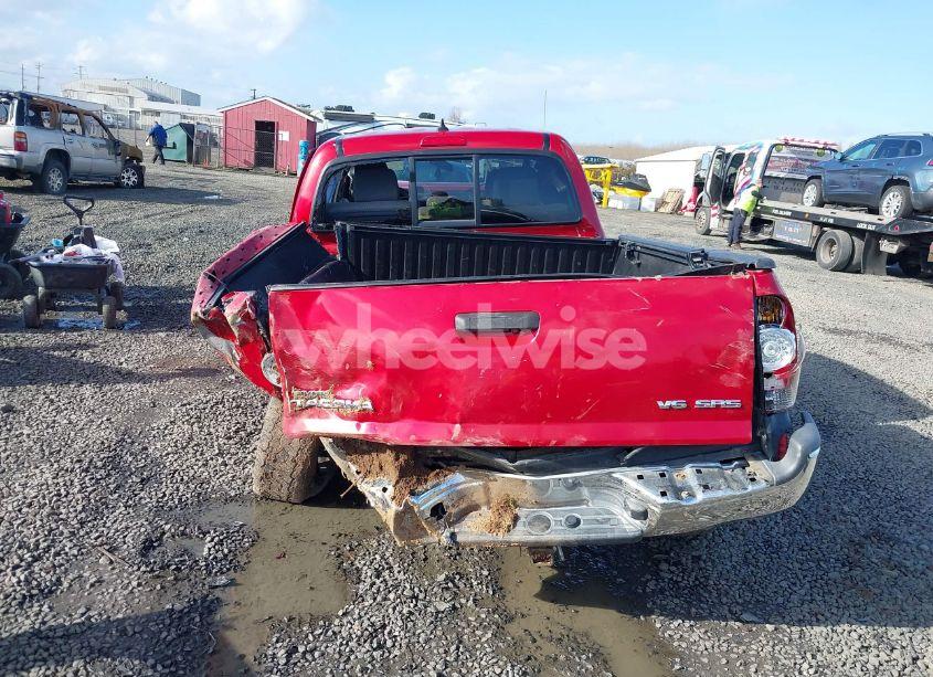 Photo 17 of 2015 Toyota Tacoma BASE V6 (VIN 3TMMU4FN1FM077045)