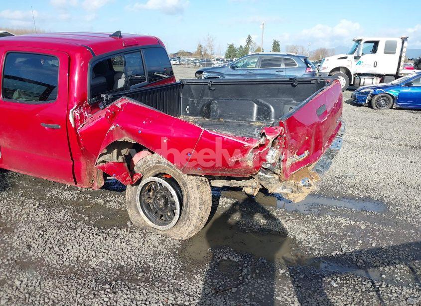 Photo 6 of 2015 Toyota Tacoma BASE V6 (VIN 3TMMU4FN1FM077045)