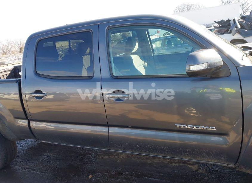Photo 13 of 2015 Toyota Tacoma DOUBLE CAB LONG BED (VIN 3TMMU4FN2FM073800)