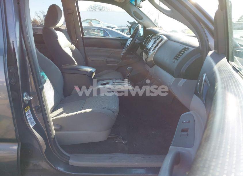 Photo 5 of 2015 Toyota Tacoma DOUBLE CAB LONG BED (VIN 3TMMU4FN2FM073800)