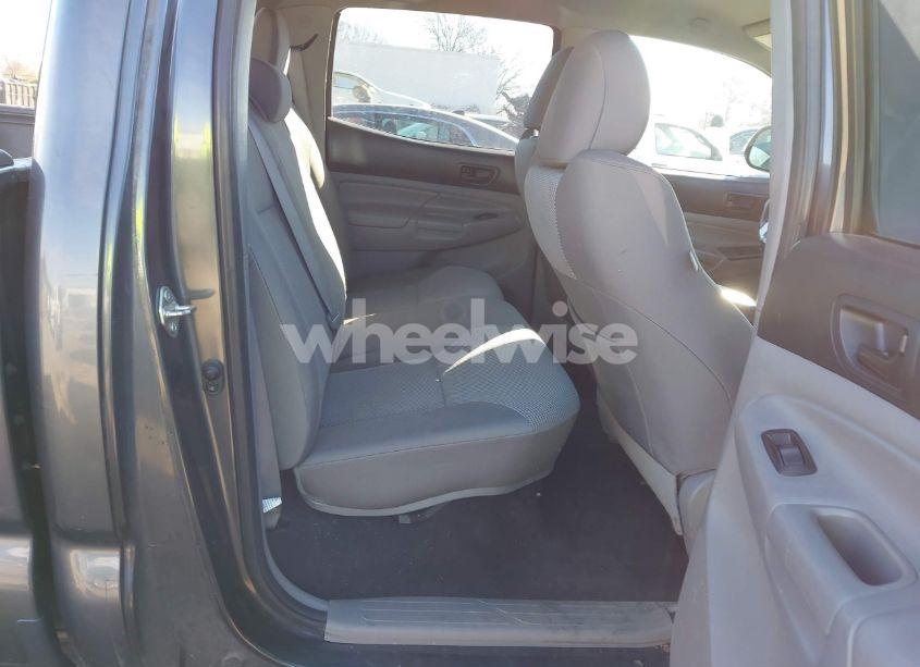 Photo 8 of 2015 Toyota Tacoma DOUBLE CAB LONG BED (VIN 3TMMU4FN2FM073800)