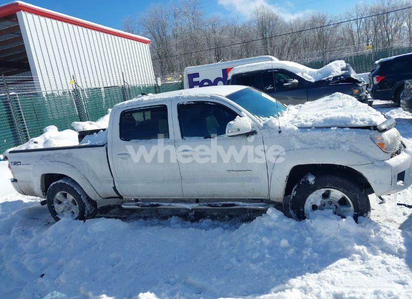Photo 13 of 2015 Toyota Tacoma DOUBLE CAB LONG BED (VIN 3TMMU4FN2FM086885)