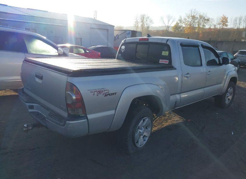 Photo 4 of 2013 Toyota Tacoma DOUBLE CAB LONG BED (VIN 3TMMU4FN3DM053598)