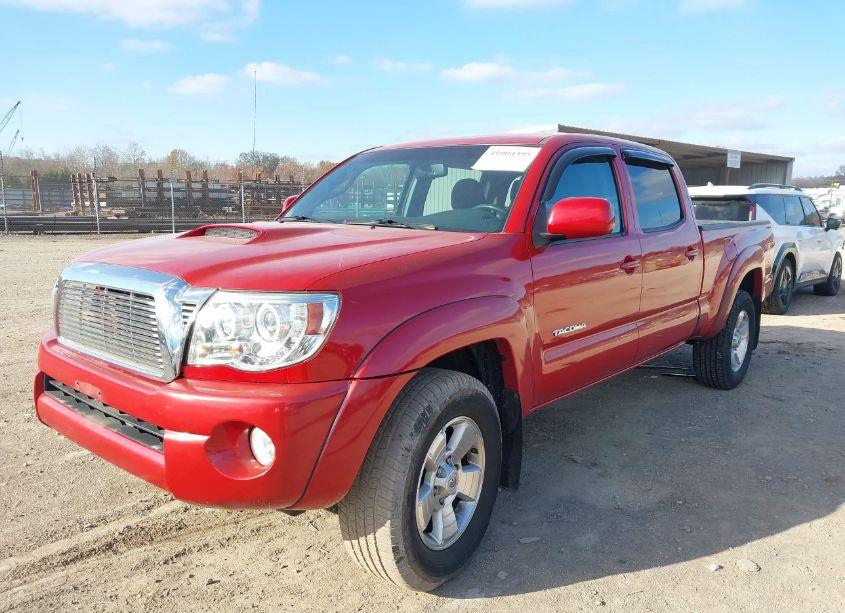 Photo 2 of 2011 Toyota Tacoma DOUBLE CAB LONG BED (VIN 3TMMU4FN4BM034944)