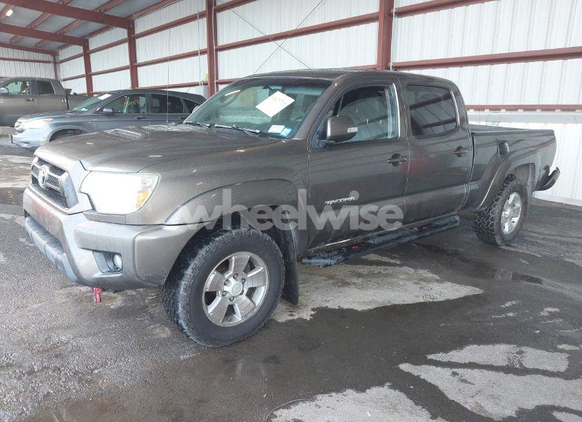 Photo 2 of 2014 Toyota Tacoma BASE V6 (VIN 3TMMU4FN4EM072128)