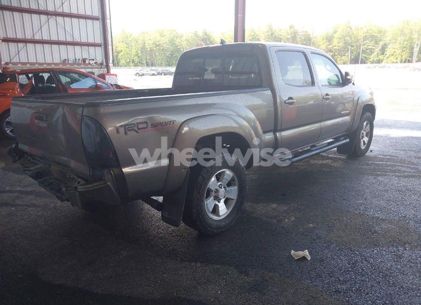 Photo 4 of 2014 Toyota Tacoma BASE V6 (VIN 3TMMU4FN4EM072128)