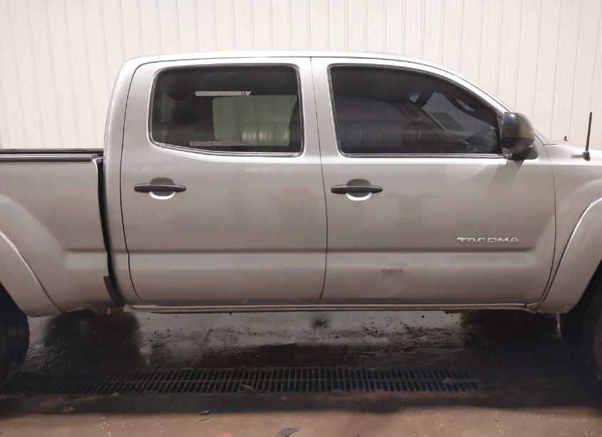 Photo 14 of 2015 Toyota Tacoma BASE V6 (VIN 3TMMU4FN5FM078263)