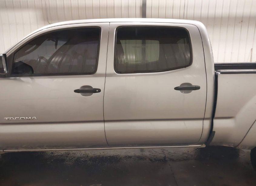 Photo 15 of 2015 Toyota Tacoma BASE V6 (VIN 3TMMU4FN5FM078263)
