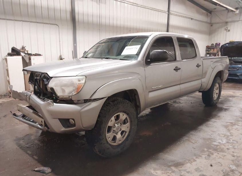 Photo 2 of 2015 Toyota Tacoma BASE V6 (VIN 3TMMU4FN5FM078263)