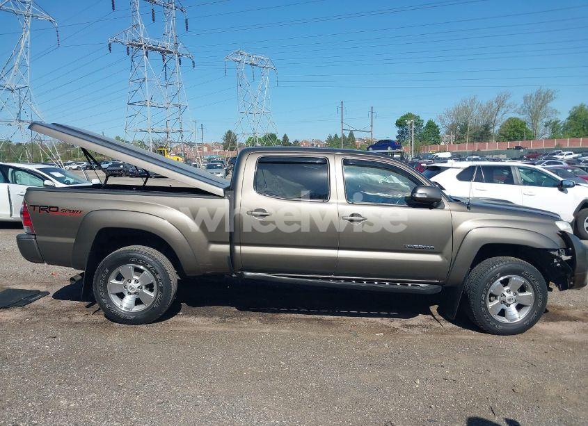 Photo 14 of 2015 Toyota Tacoma BASE V6 (VIN 3TMMU4FN5FM082376)