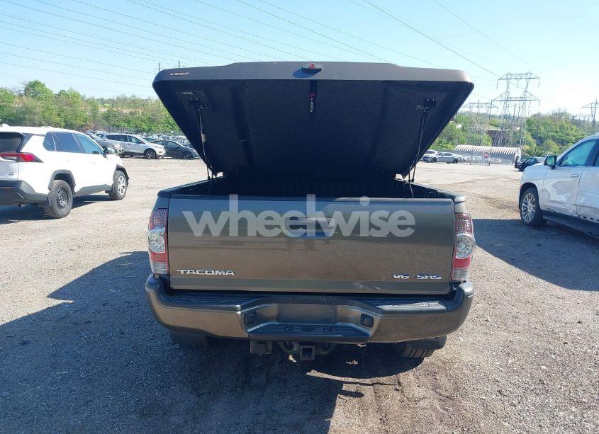 Photo 17 of 2015 Toyota Tacoma BASE V6 (VIN 3TMMU4FN5FM082376)
