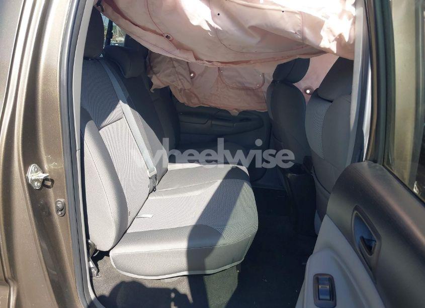 Photo 8 of 2015 Toyota Tacoma BASE V6 (VIN 3TMMU4FN5FM082376)
