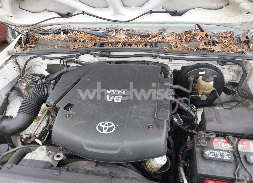 Photo 10 of 2011 Toyota Tacoma V6 (VIN 3TMMU4FN7BM032458)