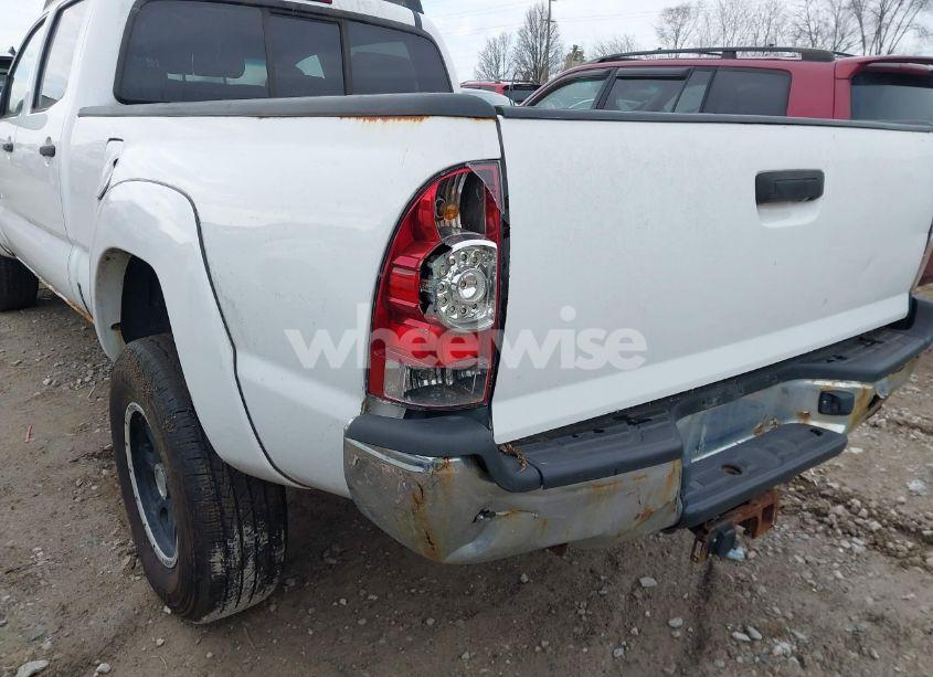 Photo 17 of 2011 Toyota Tacoma V6 (VIN 3TMMU4FN7BM032458)