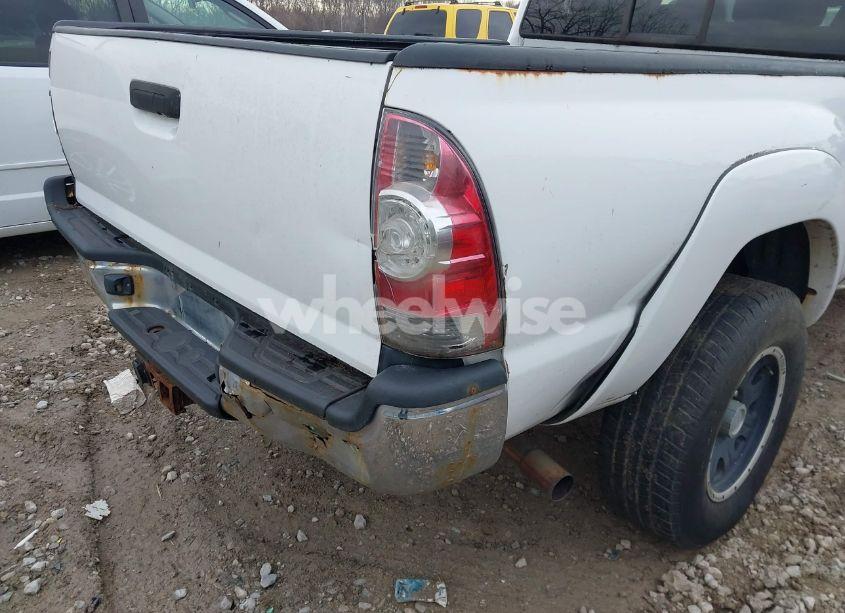 Photo 18 of 2011 Toyota Tacoma V6 (VIN 3TMMU4FN7BM032458)