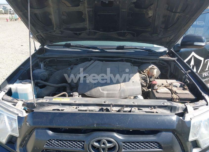 Photo 10 of 2015 Toyota Tacoma BASE V6 (VIN 3TMMU4FN7FM084436)