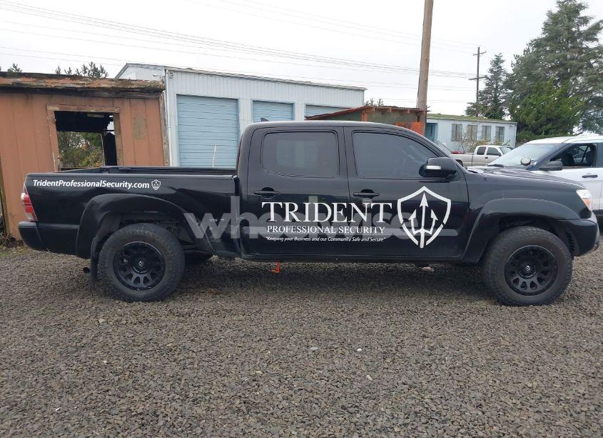 Photo 13 of 2015 Toyota Tacoma BASE V6 (VIN 3TMMU4FN7FM084436)