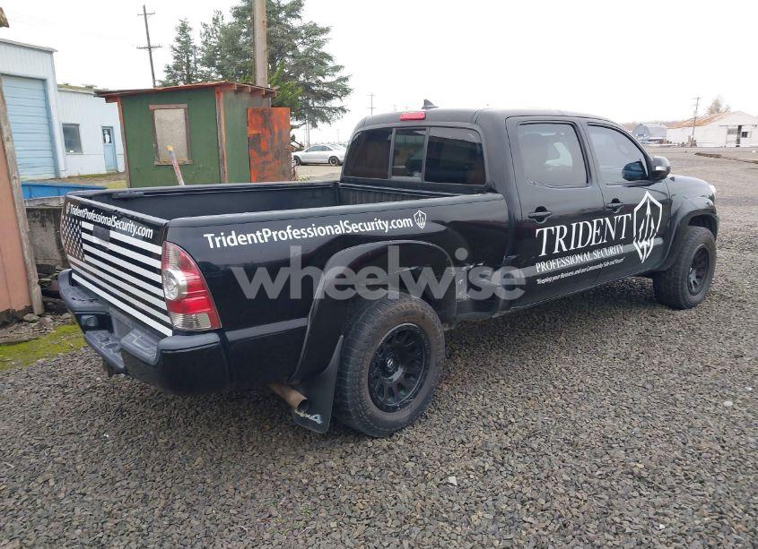 Photo 4 of 2015 Toyota Tacoma BASE V6 (VIN 3TMMU4FN7FM084436)