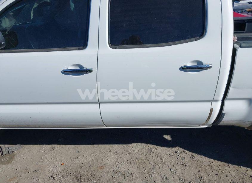 Photo 14 of 2011 Toyota Tacoma DOUBLE CAB LONG BED (VIN 3TMMU4FN8BM024224)