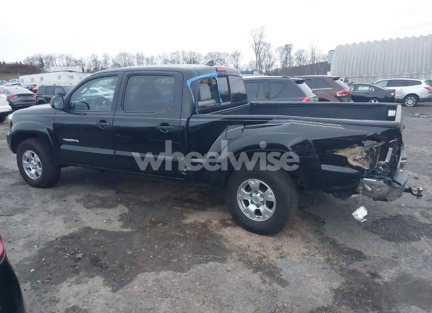 Photo 14 of 2015 Toyota Tacoma BASE V6 (VIN 3TMMU4FN8FM082842)