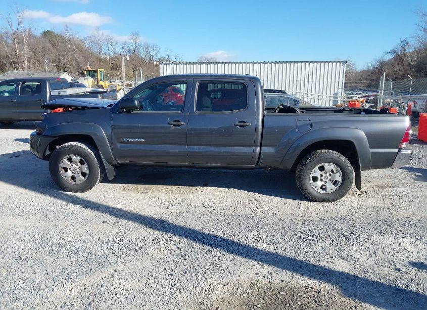 Photo 14 of 2011 Toyota Tacoma DOUBLE CAB LONG BED (VIN 3TMMU4FN9BM025396)