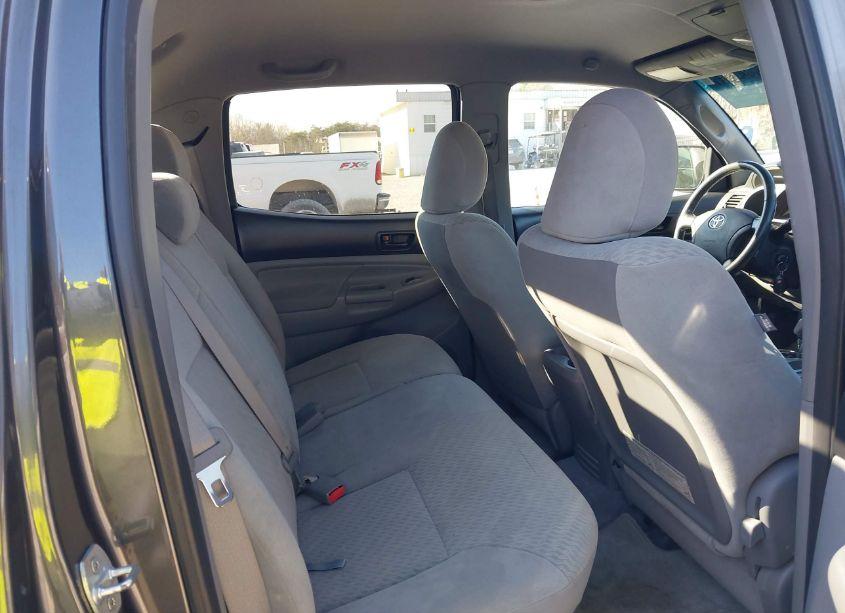 Photo 8 of 2011 Toyota Tacoma DOUBLE CAB LONG BED (VIN 3TMMU4FN9BM025396)