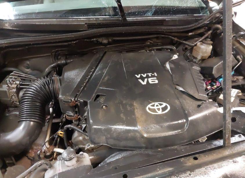 Photo 10 of 2011 Toyota Tacoma BASE V6 (VIN 3TMMU4FN9BM037712)
