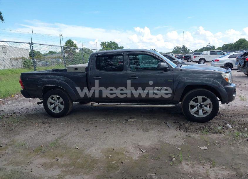 Photo 13 of 2011 Toyota Tacoma BASE V6 (VIN 3TMMU4FNXBM028193)